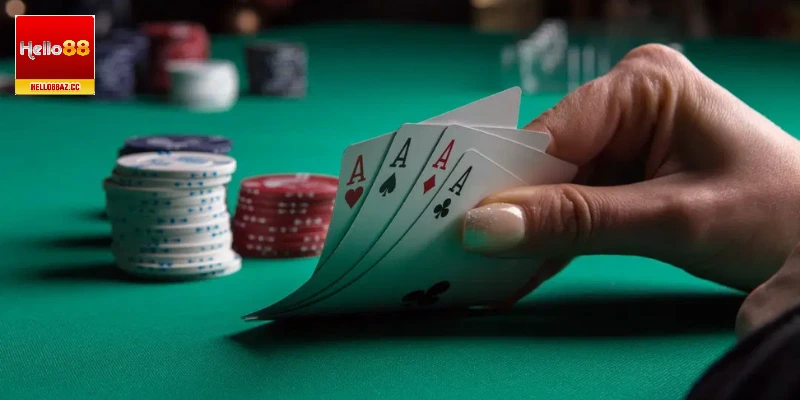 Bet thủ bluff đúng lúc để tăng cơ hội chiến thắng cho mình